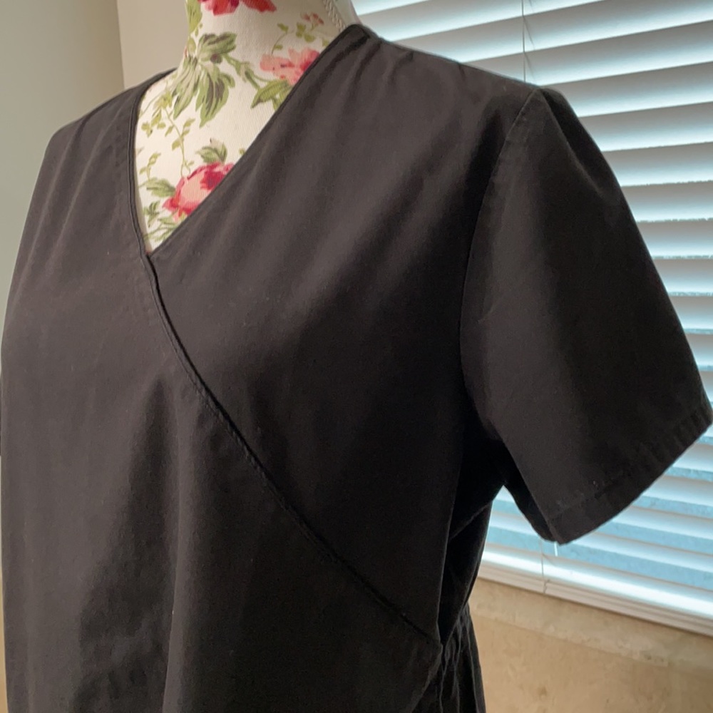 Scrub tops - medium - Picture 5 of 9